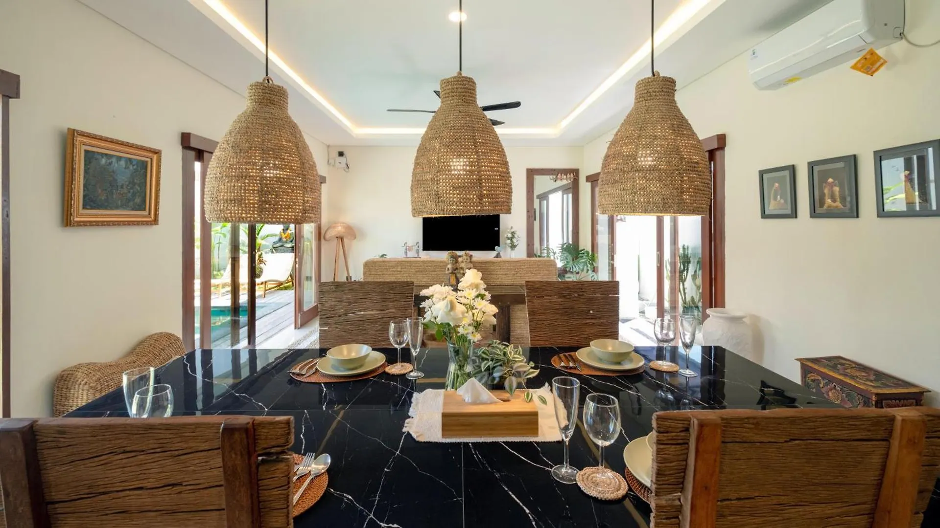 Villa Lange 2 By Villa Finder Seminyak  Indonesia