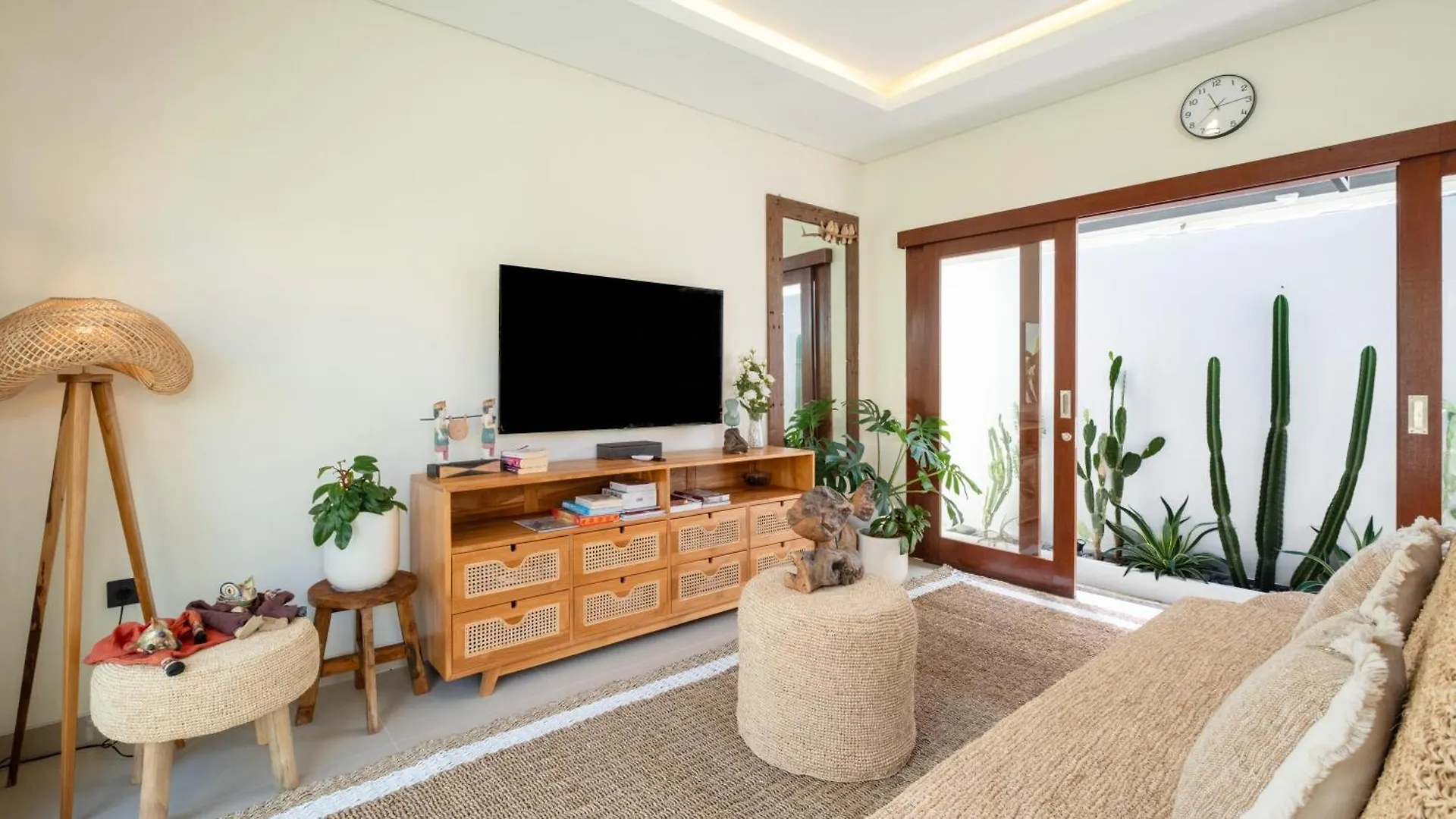 Villa Lange 2 By Villa Finder Seminyak  Indonesia